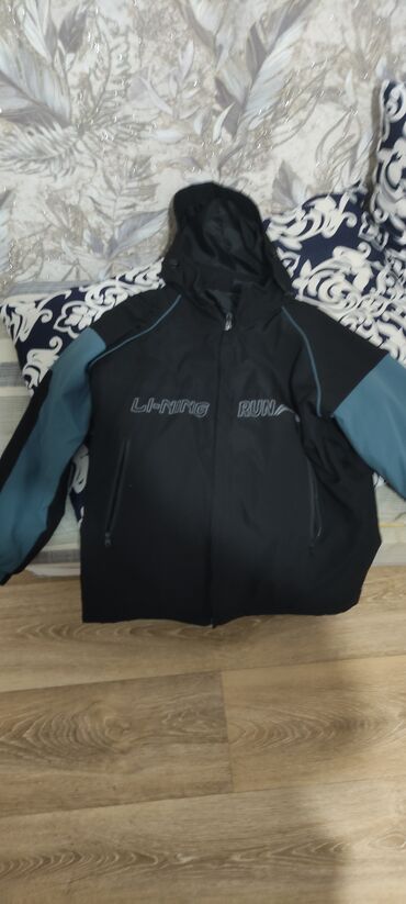 демисезонные куртки мужские: Продаю демисезонную куртку li ning. 10-13лет, р 46, б/у, почти не