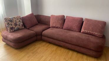projektor satilir: Künc divan, Açılan
