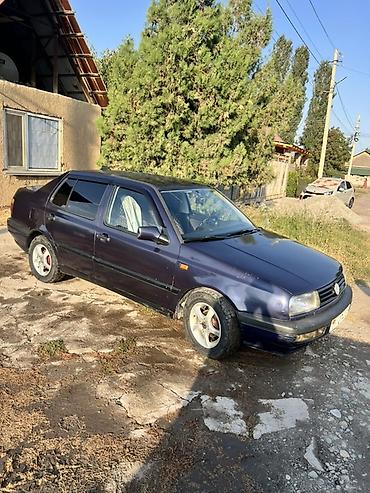 вито 2013: Volkswagen Vento: 1992 г., 1.8 л, Механика, Бензин, Седан — 5