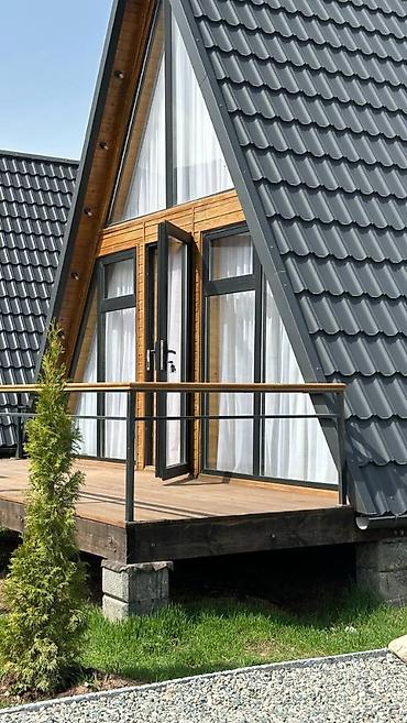 Продажа отелей и хостелов: Продаются 3 A-frame дома в живописном селе Арашан! Внутри все для — 9