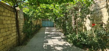 Həyət evləri və villaların satışı: 5 otaqlı, 200 kv. m, Orta təmir — 10