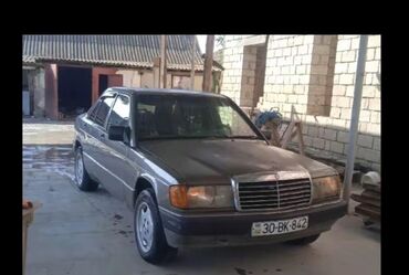 Mercedes-Benz: Mercedes-Benz 190: 2.1 l | 1991 il Sedan — 10