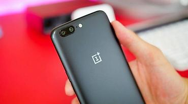 Уюлдук телефондор жана аксессуарлар: OnePlus 5, Колдонулган, 64 ГБ, түсү - Кара, 2 SIM — 1