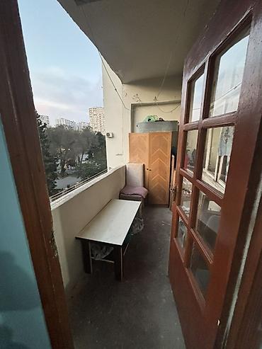 eksperimental binalar: Bakı, 4-cü mikrorayon, 3 otaqlı, Köhnə tikili, m. Memar Əcəmi, 65 kv. m — 7
