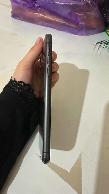 IPhone 11 128гб память 88% АКБ из минусов только фейс но можно