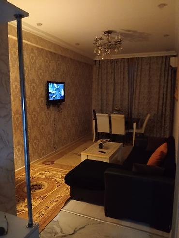 mebel shkaf: Hər şərait li ev kirayə verilir Mətbəx: - Ağ rəngli modul mətbəx — 6