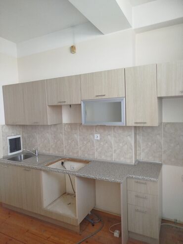 Mətbəx mebeli 280 azn ölçi 2.60 sm yaxşı vəziyyətdədi tək mebel
