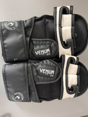 мото экиперовка: Перчатки от VENUM для ММА 
новые,
размер перчатки L
кожа