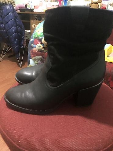 Ostale cipele: Brojevi 39,40 — 23