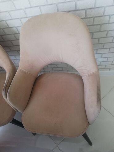 Masa və oturacaq dəstləri: 2 stul — 6