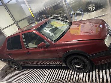 продаю срочно машину: Volkswagen Vento: 1994 г., 1.8 л, Механика, Бензин, Седан — 4