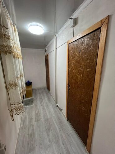 сдам комнату в частном доме: 18 м², С мебелью