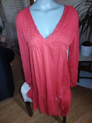 amisu crvena haljina icine polovna: L (EU 40), bоја - Crvena, Drugi stil, Dugih rukava