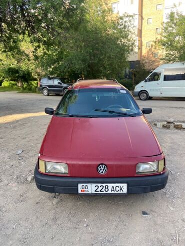 Volkswagen Passat: 1991 г., 2 л, Механика, Бензин, Универсал
