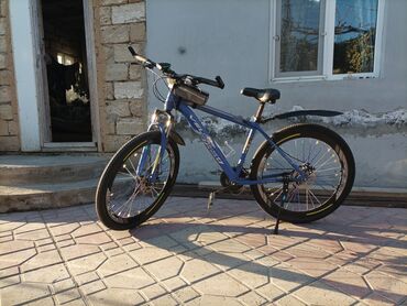 skoruslu velosiped: İşlənmiş Şəhər velosipedi Strim, 29", sürətlərin sayı: 7, Ünvandan götürmə