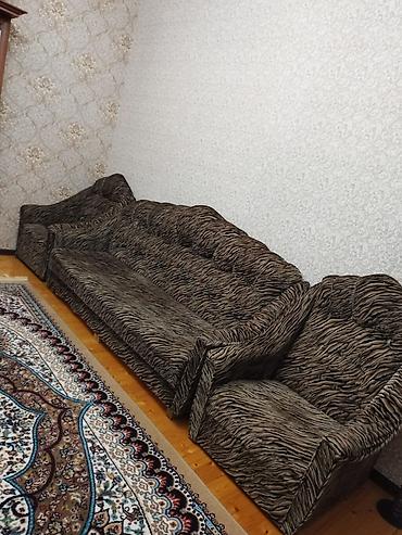 dəhlizə divan: İşlənmiş, Divan, 2 kreslo, Divan, Bazalı, Açılmayan — 1