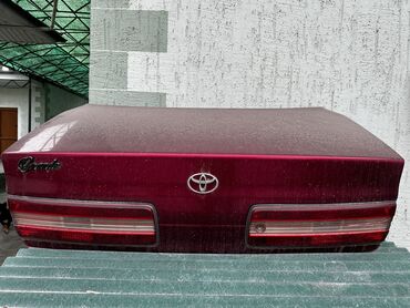 фит багажника: Крышка багажника Toyota 1996 г., Б/у, цвет - Красный,Оригинал