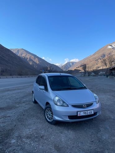 Honda: Honda Fit: 2003 г., 1.3 л, Автомат, Бензин, Хэтчбэк