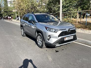 Toyota RAV4: 2019 г., 2.5 л, Автомат, Бензин, Кроссовер