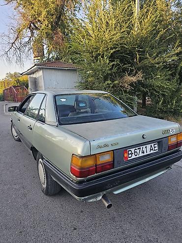 туманик ауди: Audi 100: 1984 г., 1.8 л, Механика, Бензин, Седан — 6