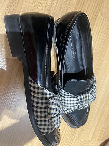 Qadın ayaqqabıları: ZARA BASIC Collection qadın loaferləri

- Rəng: qara (parlaq lak) — 2