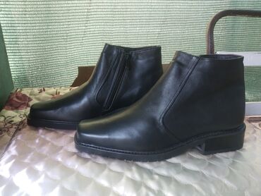 спортивная обувь мужские: Ботинки из натуральной кожи и меха(овчина) на замке, Производство