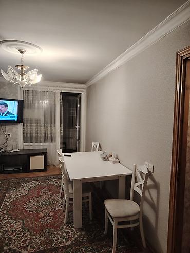 sumqayitda kiraye: İnşaatçılar metrosuna 5 dəq piyada məsafədə, 3 otaqlı evə 4 nəfər — 10