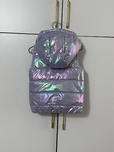 Верхняя одежда: Детская стеганая жилетка с капюшоном, иридисцентная (переливающийся — 2