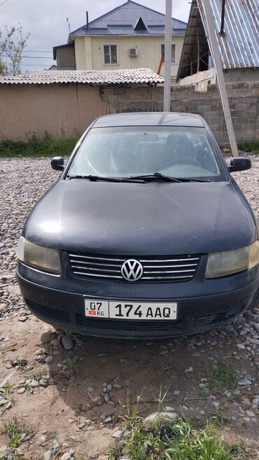 Volkswagen: Volkswagen Passat: 1998 г., 1.6 л, Механика, Бензин, Седан
