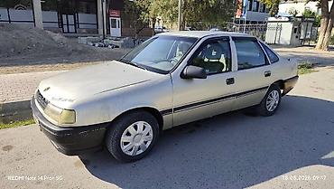 aimb g3: Opel Vectra: 1990 г., 1.6 л, Механика, Бензин, Седан — 2