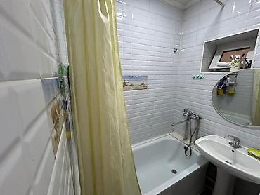 Продажа коттеджей и домов: 3 комнаты, 180 м², 2 соток, Бишкек — 10