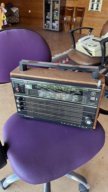 Sovet istehsalı “Okean-209” portativ radiopriomnik - Korpus: taxta lalafo.az -da Sovet istehsalı “Okean-209” portativ radiopriomnik - Korpus: taxta