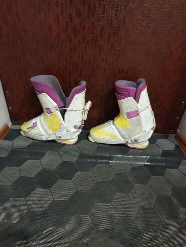 аренда сноуборда бишкек: Ботинки для лыж. Размер 41