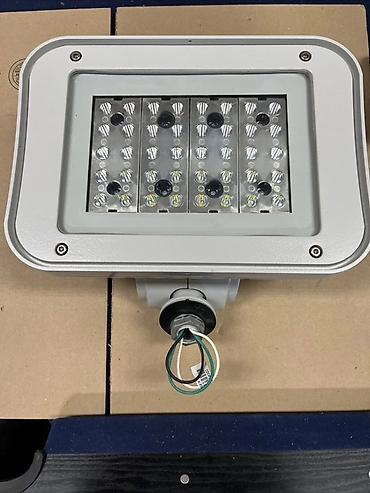 Прожекторы: Прожектор светодиодный уличный/промышленный Состояние б.у но в — 1