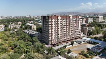 срочно продаю дом ала тоо: Продаю Офис 346 м², Без ремонта, Без мебели, Многоэтажное здание, 1 этаж