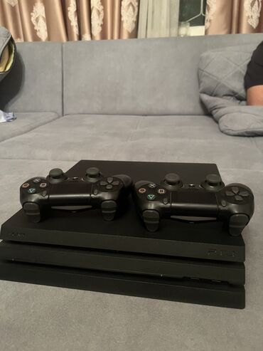 ремонт джойстиков: Ps 4 pro 1 tb С двумя джойстиками кабелями В пс есть ufc 3