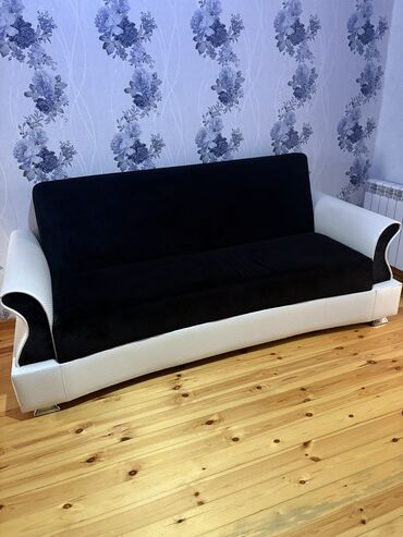 www.saloglu.com qiymetleri: Divan satilir 
Kreslolarla birlikde 250 azn ✅
Diger mebellerde satilir