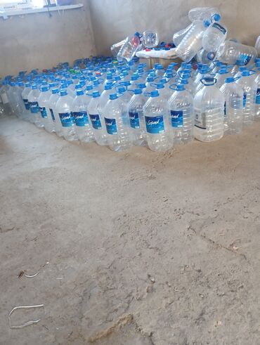 пистолет для пены: Продаю 5 литровые баклашки 20 сом эсть много