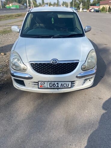 Toyota: Toyota Дуэт: 2000 г., 1 л, Автомат, Бензин, Хэтчбэк