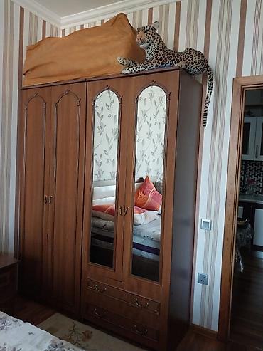 YATAQ OTAĞI DƏSTİ – klassik üslub, qəhvəyi rəngli Tərkibi: - 46qapılı lalafo.az -da YATAQ OTAĞI DƏSTİ – klassik üslub, qəhvəyi rəngli Tərkibi: - 46qapılı
