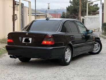 Mercedes-Benz: Mercedes-Benz C-Class: 2.3 l | 1998 il Sedan — 5