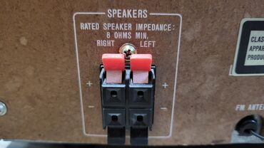 Динамики и колонки: Продам SHARP из 80г, без колонок нету, без пульта, стоял долго, сд — 16