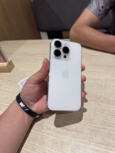 необычные чехлы на айфон 13 про макс: IPhone 14 Pro, Б/у, 256 ГБ, Белый, 95 %