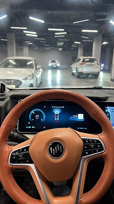 Lixiang: Lixiang L7: 2022 г., Электромобиль, Кроссовер — 4