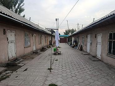 Продажа домов: 6 комнат и более, 200 м², 6 соток, Бишкек, ул. Московская / Ибраимова Собственник — 3
