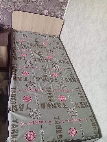 Детская кровать 150/80 из светлого ЛДСП.матрас фирмы soneco