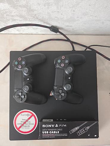 PS4 (Sony Playstation 4): Ps4 pro Almaniyadan alınma az işlənmiş sumkasıyla bərabər — 1