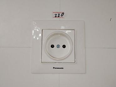 pan: Розетка, С заземлением, Panasonic, Встроенные, 1 гнездо — 1