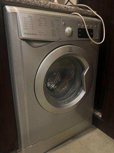 Paltaryuyan maşınlar: Paltaryuyan maşın Indesit, 7 kq, İşlənmiş, Avtomat, Qurutmasız, Kredit yoxdur, Ünvandan götürmə, Ödənişli çatdırılma