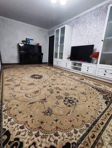 3 х комнатная квартира в бишкеке: 3 комнаты, 58 м², 104 серия, 4 этаж, Евроремонт